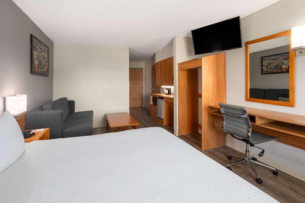 Microtel Inn & Suites By Wyndham Ann Arbor Room photo