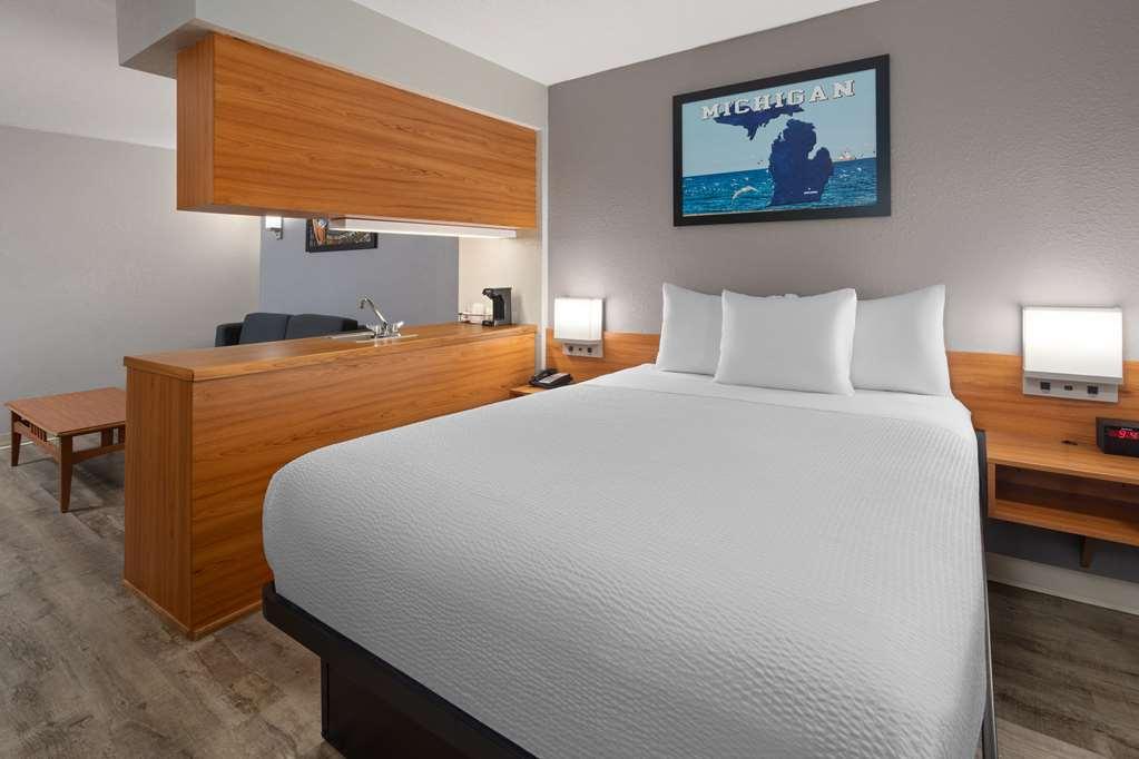 Microtel Inn & Suites By Wyndham Ann Arbor Room photo